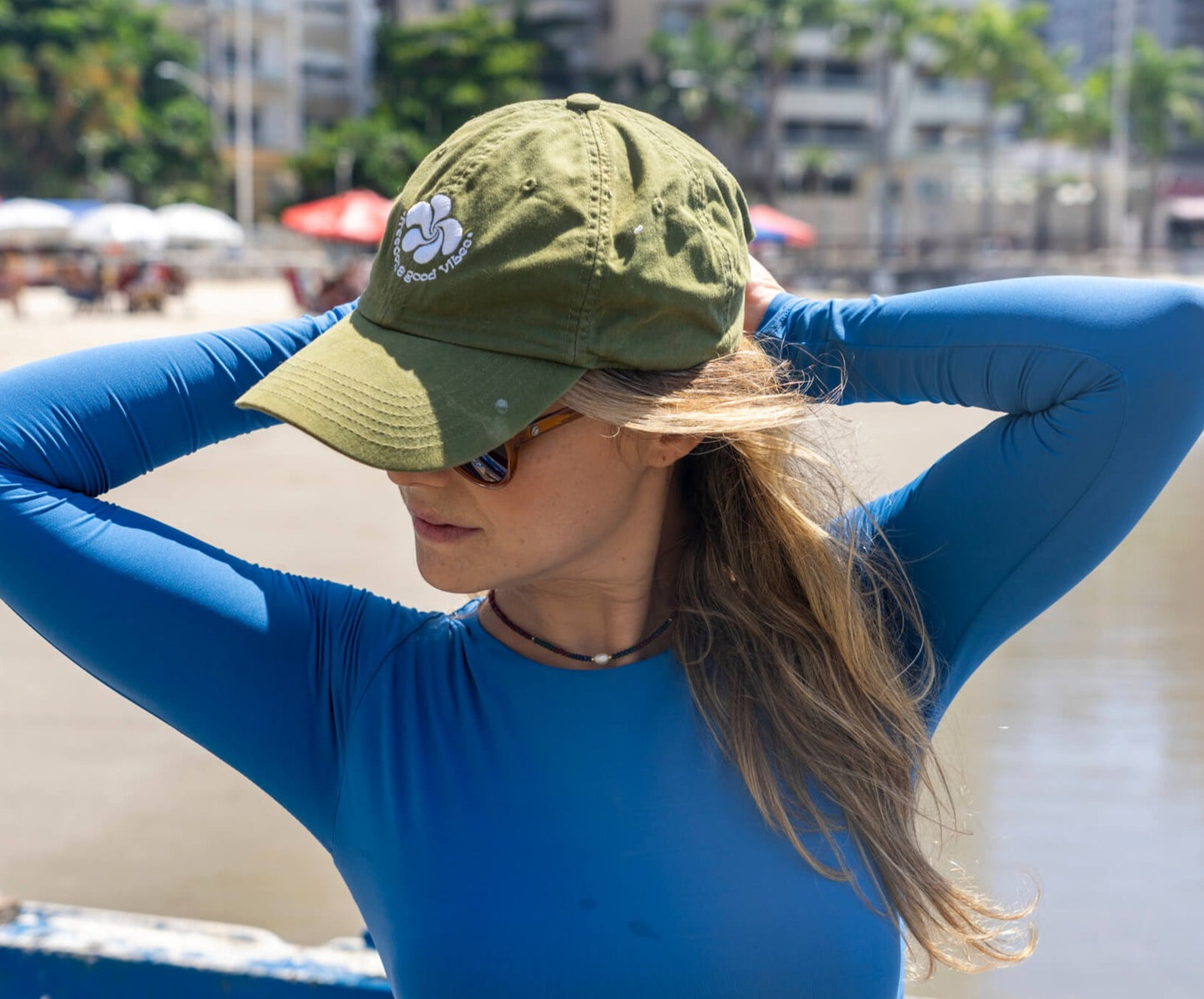 Top Cropped Manga longa Azul